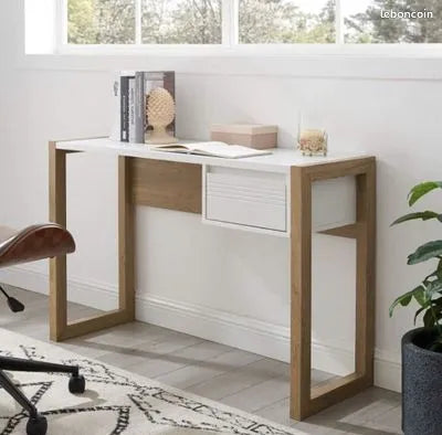 Bureau moderne avec tiroir